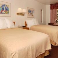 Holiday Express & Beach By Ihg Hotel 3*
